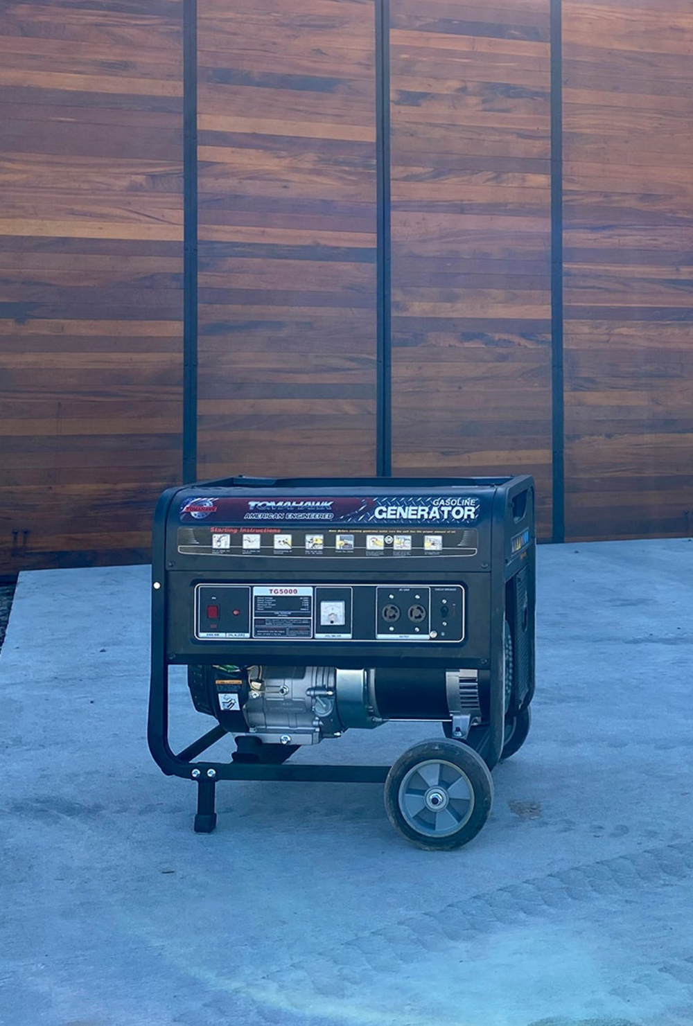 Generador Eléctrico a Nafta TOMAHAWK 8000W con arranque eléctrico (foto 8)